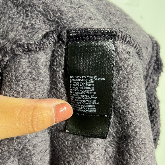 The North Face Ashen Purple Osito Furry Fuzzy Vest Size Small - Picture 8 of 8